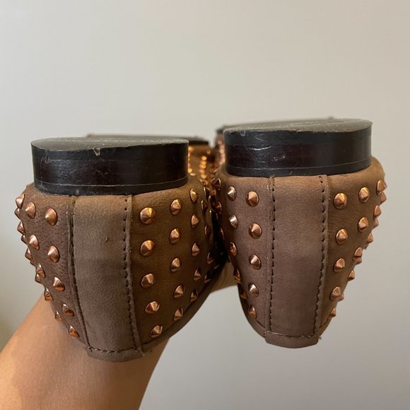 Matiko Tan Loafer with Rose gold Studs -7.5- - Picture 14 of 14